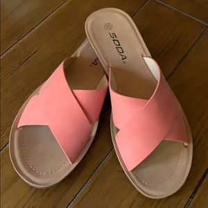 Soda sandals